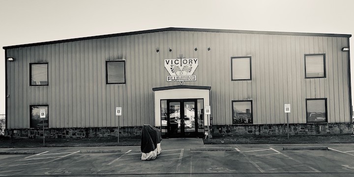 Victory Plumbing Company logo