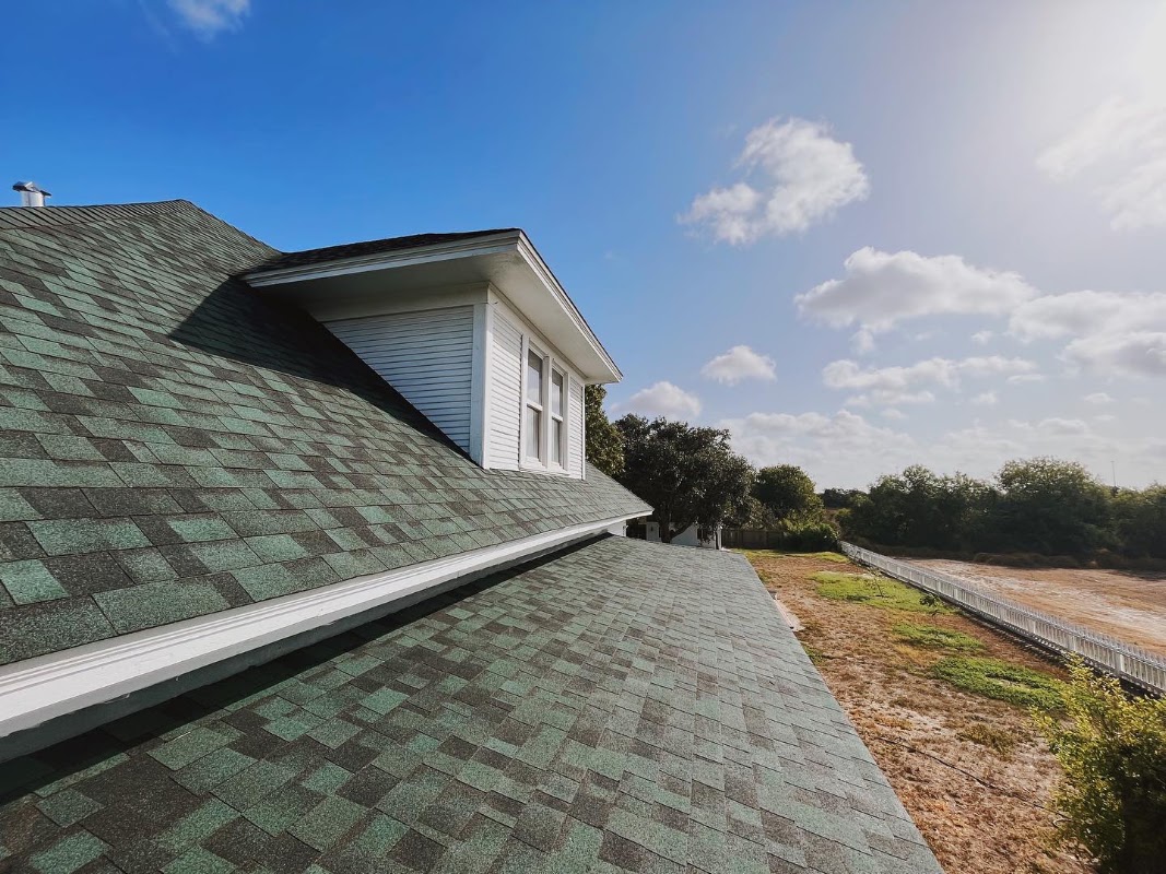 Randy's Roofing & Exteriors logo