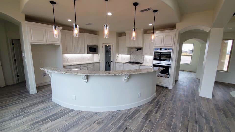 MT Custom Cabinets logo
